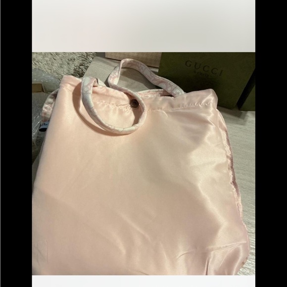 Dior pink Tote stop offering me target prices this is a dior gift with purchase - Picture 6 of 6